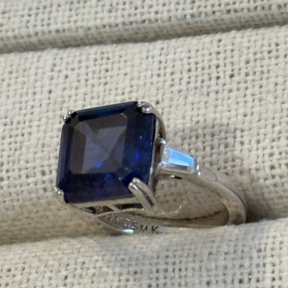 Sterling silver simulated tanzanite and cubic zirconia ring - Picture 2 of 6
